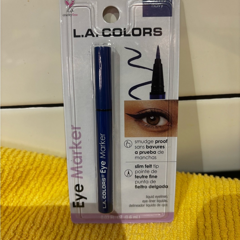 L.A. Colors Deep Blue Eye Marker